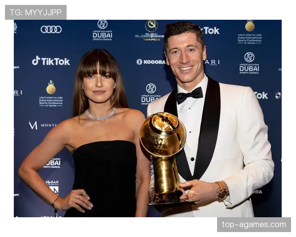 莱万vsC罗：终结效率与战术角色差异解析